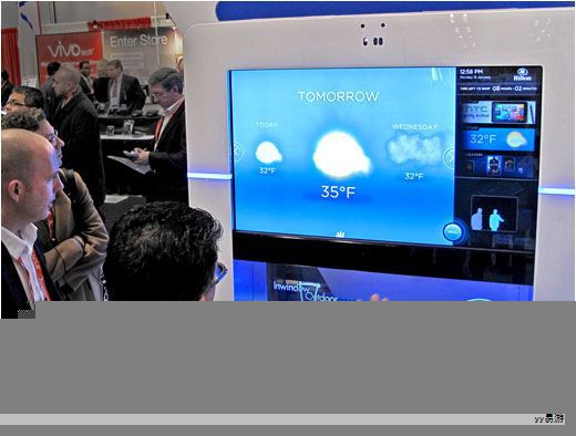 网络工程将语音、数据、图像以及监控设备等要素整合为统一的一体化系统，覆盖统一布线设计、网络架构、装接施工与集中运行维护，为楼宇和企业提供先进且稳定的信息化管理基础，构成通讯、计算和智能建筑的底层支撑。