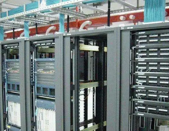 必须要求供应商具备全栈集成能力