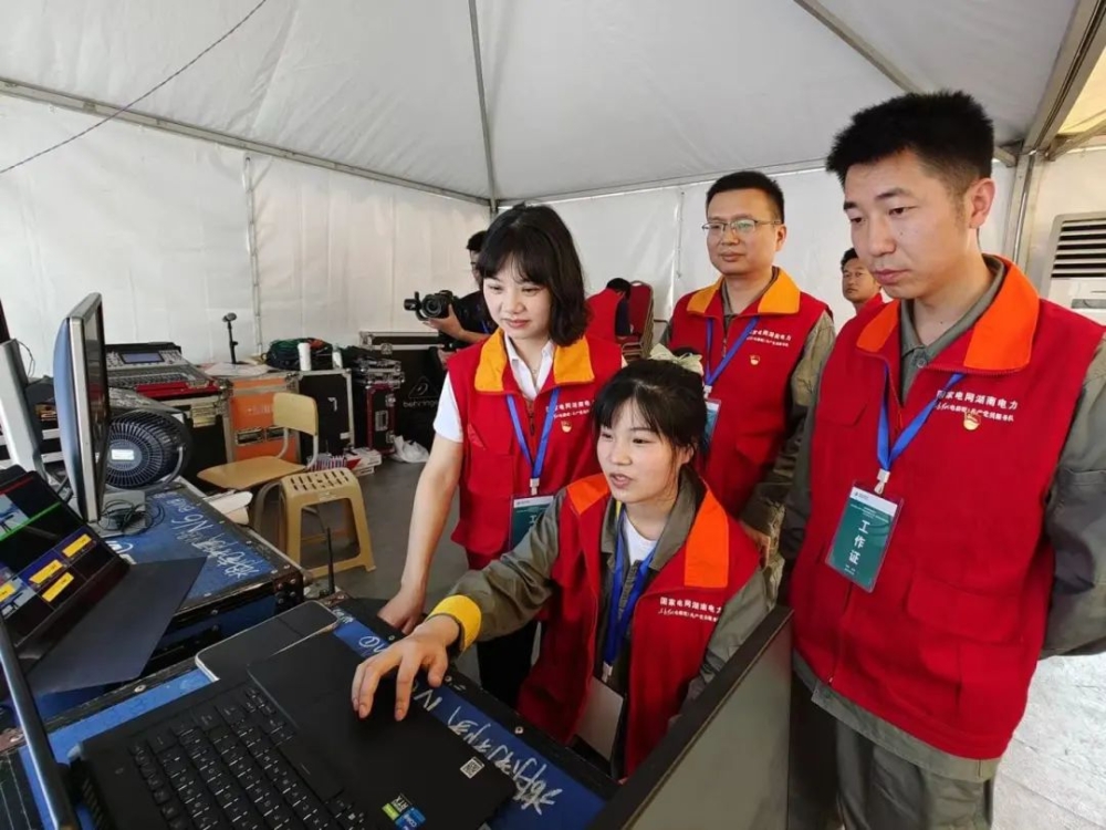 即可进入智能寻车界面