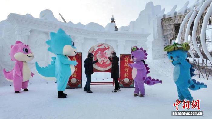 冰超联赛开赛 界江冰雪森林穿越赛点燃冬日激情