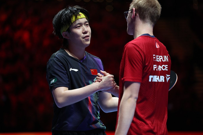 成都蓉城5-1大胜西海岸领跑积分榜