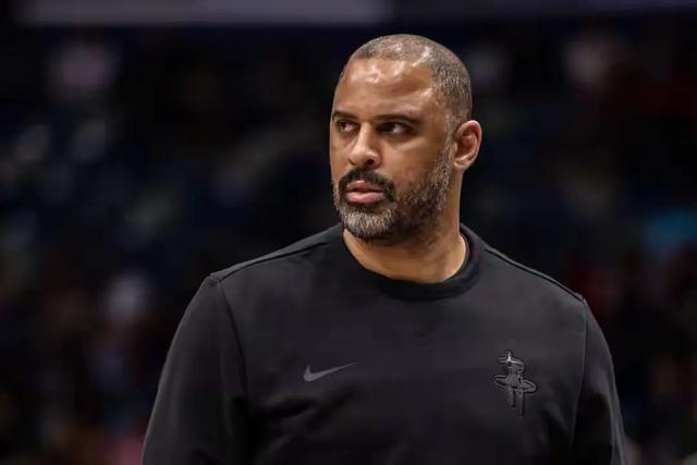 火箭尼克斯生死战：团队篮球VS球星扛旗谁能笑到