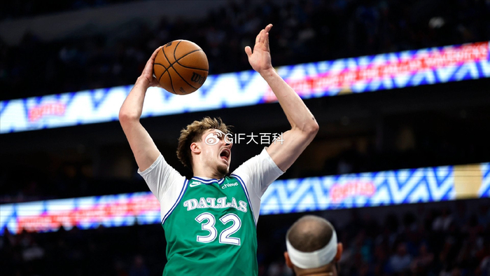 19岁新星弗拉格砍51分创历史最年轻纪录 独行侠惨