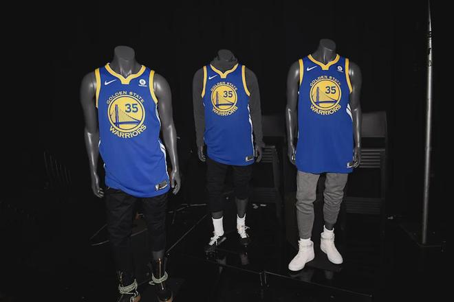 1954年NBA选秀：勇士第48顺位选中K.C.琼斯，却