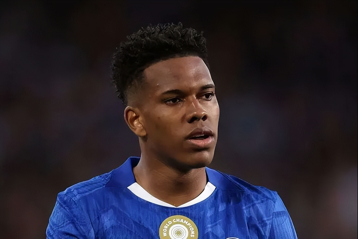 18岁巴西前锋埃斯特旺四级腿筋伤或缺席2026世界